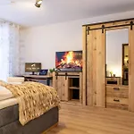Апартаменты Living Timeless- Black Forest Style- Шёнвальд