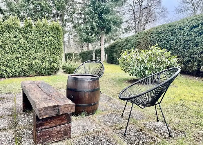 Living Timeless- Black Forest Style- *